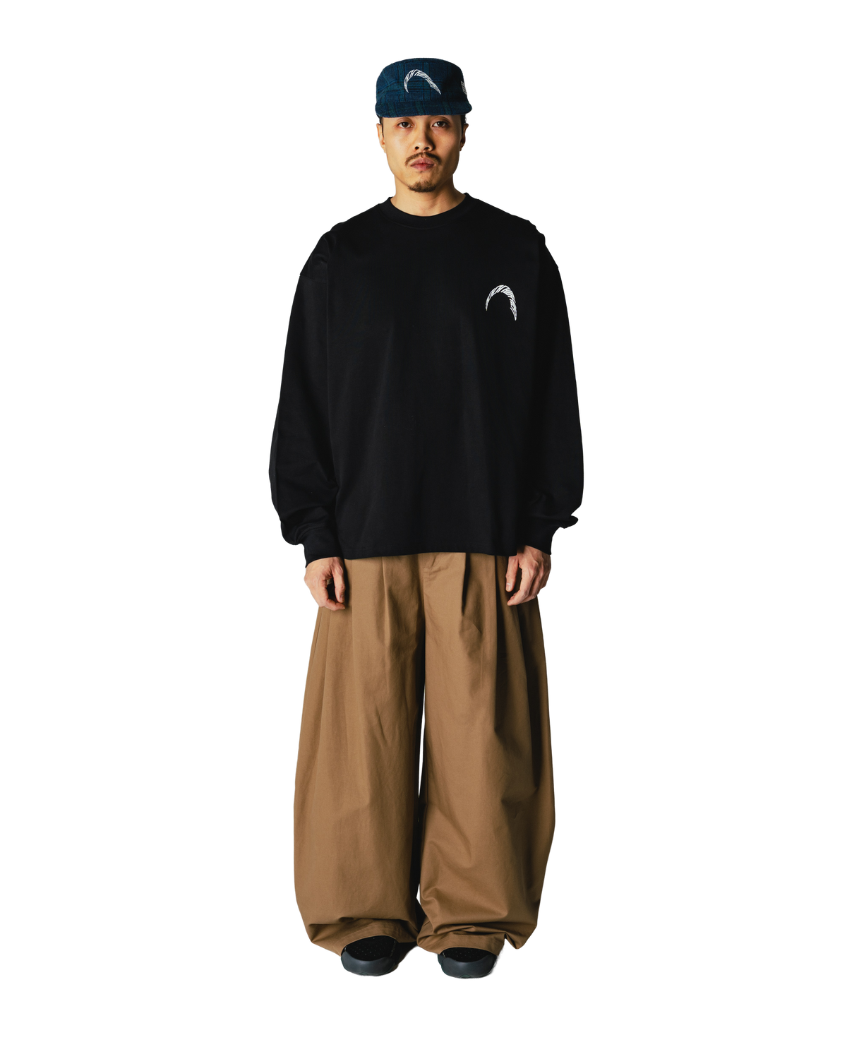 Woodbird Beam LS Warp Tee — noir — photo originale 2
