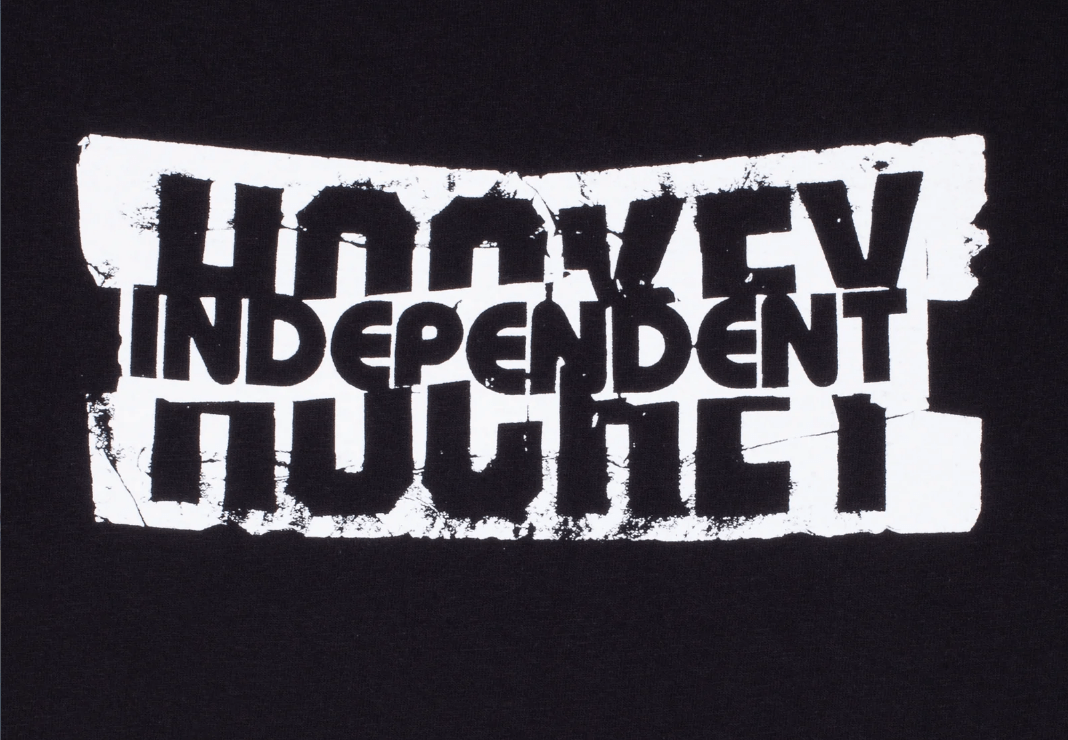 HOCKEY M DECAL TEE - Boutique Homies