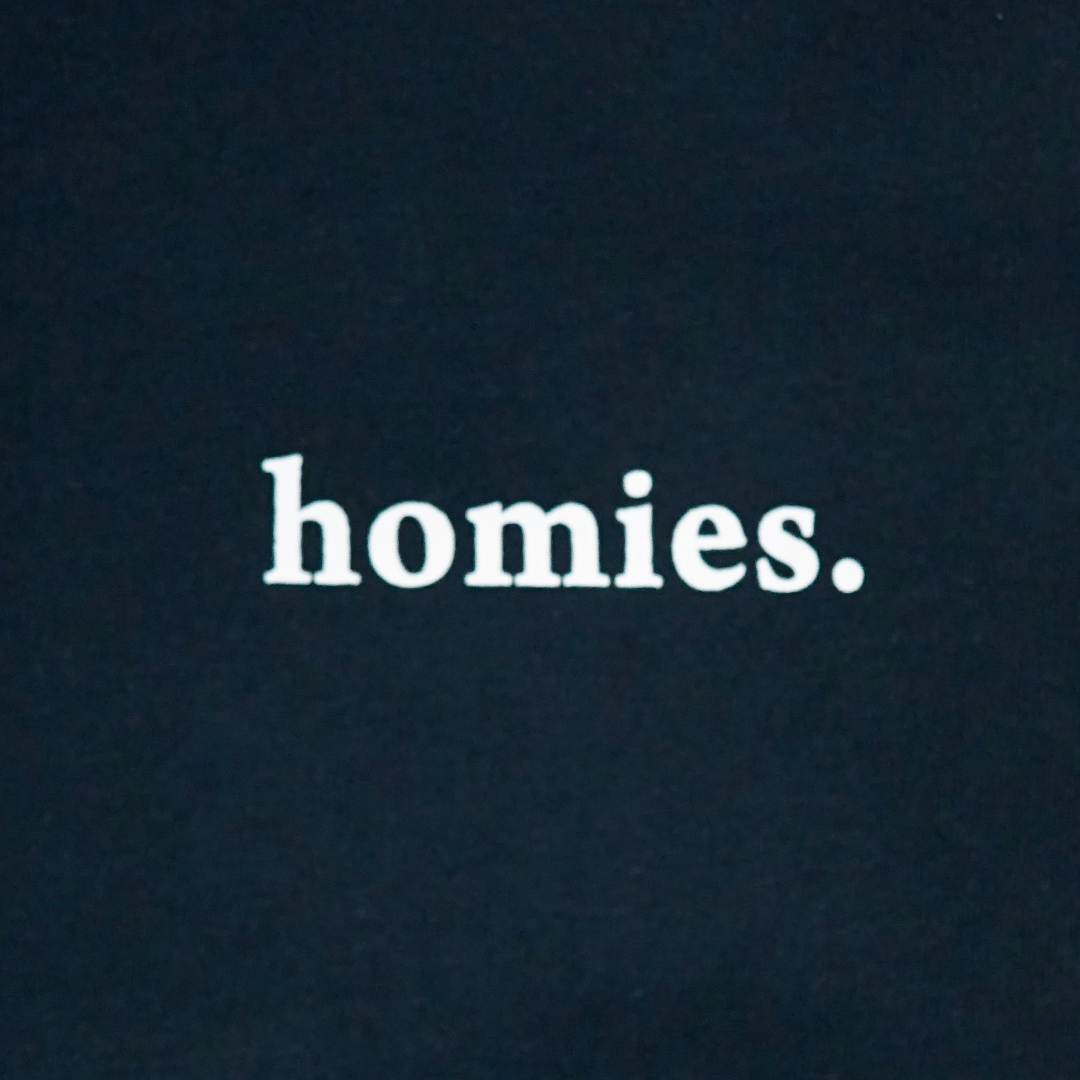 HOMIES SERIF LONGSLEEVE - Boutique Homies