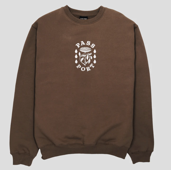 PASSPORT FOUNTAIN EMBROIDERY SWEATER - Boutique Homies